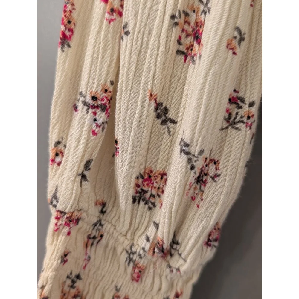 Women's SUGAR + LIP2 Cream Floral Smocked Blouse S - Picture 6 of 8